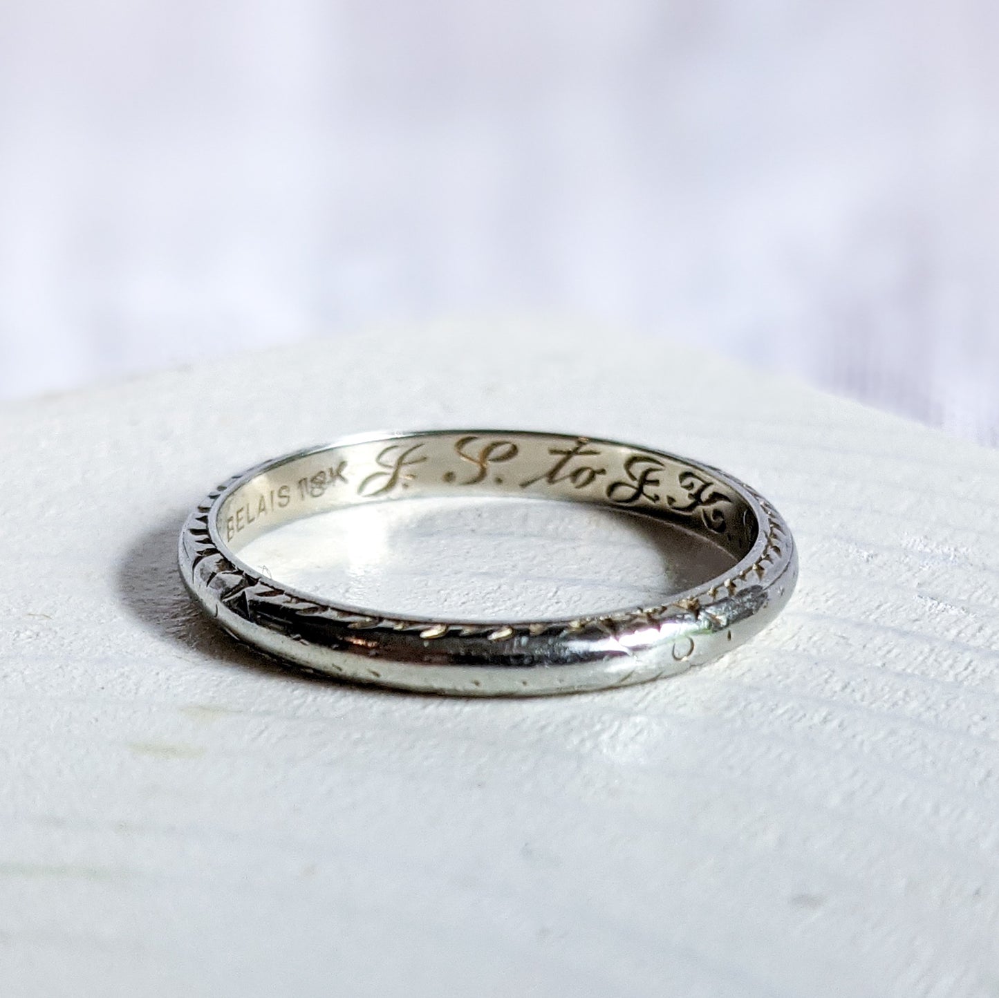 18K White Gold Etched Belais Band Size US 6.5 / UK M.5